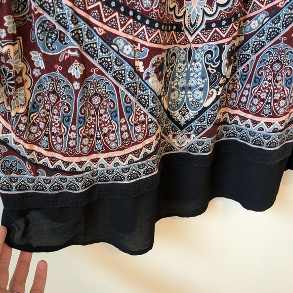 Rose + Olive Women's Boho Lotus Medallion Multicolored Printed Stretch Blouse 1X - Picture 3 of 7